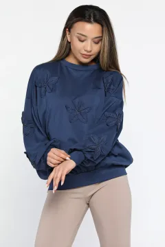 Çiçek Motifli Kadın Sweatshirt Lacivert