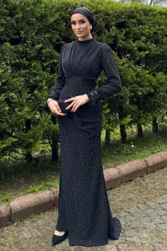 Kadın Büzgülü Ön Drapeli Bilek Tüy Detaylı Taş İşlemeli Tesettür Abiye Siyah