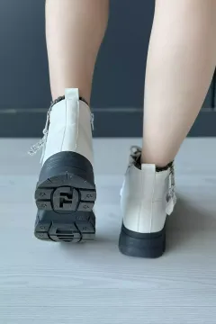Kadın İçi Peluş Fermuarlı Bot Beyaz