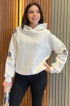 Kadın Kapüşonlu Kol Nakış Detaylı Şardonlu Sweatshirt Beyaz