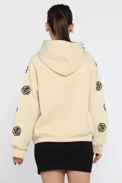 Kadın Kapüşonlu Kol Nakış Detaylı Şardonlu Sweatshirt Bej