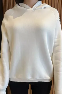 Kadın Kapüşonlu Kol Nakış Detaylı Şardonlu Sweatshirt Beyaz