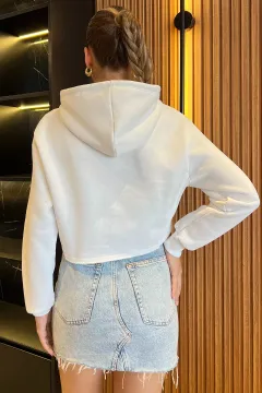 Kadın Kapüşonlu Şardonlu Crop Top Sweathirt Beyaz