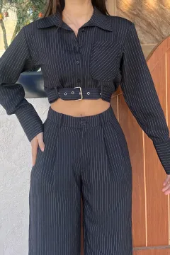 Kemer Detaylı Omuz Vatkalı Kadın Crop Top Gömlek Siyah