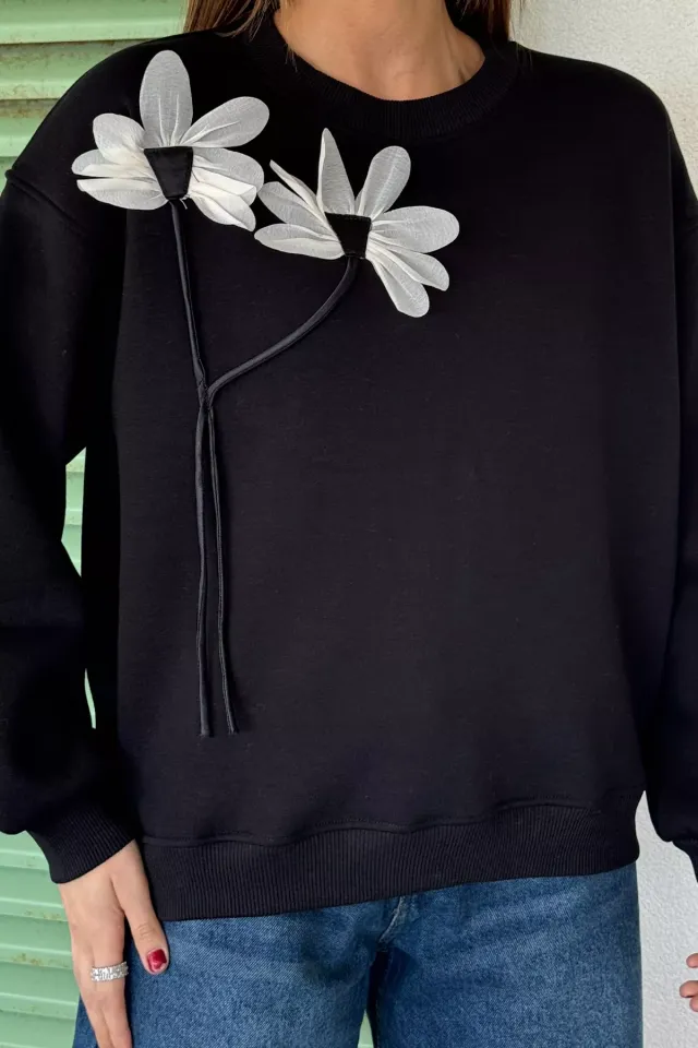 Gül Detaylı Şardonlu Sweatshirt Siyah