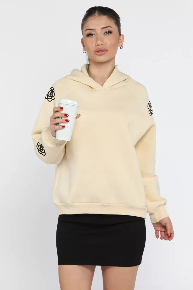 Kadın Kapüşonlu Kol Nakış Detaylı Şardonlu Sweatshirt Bej