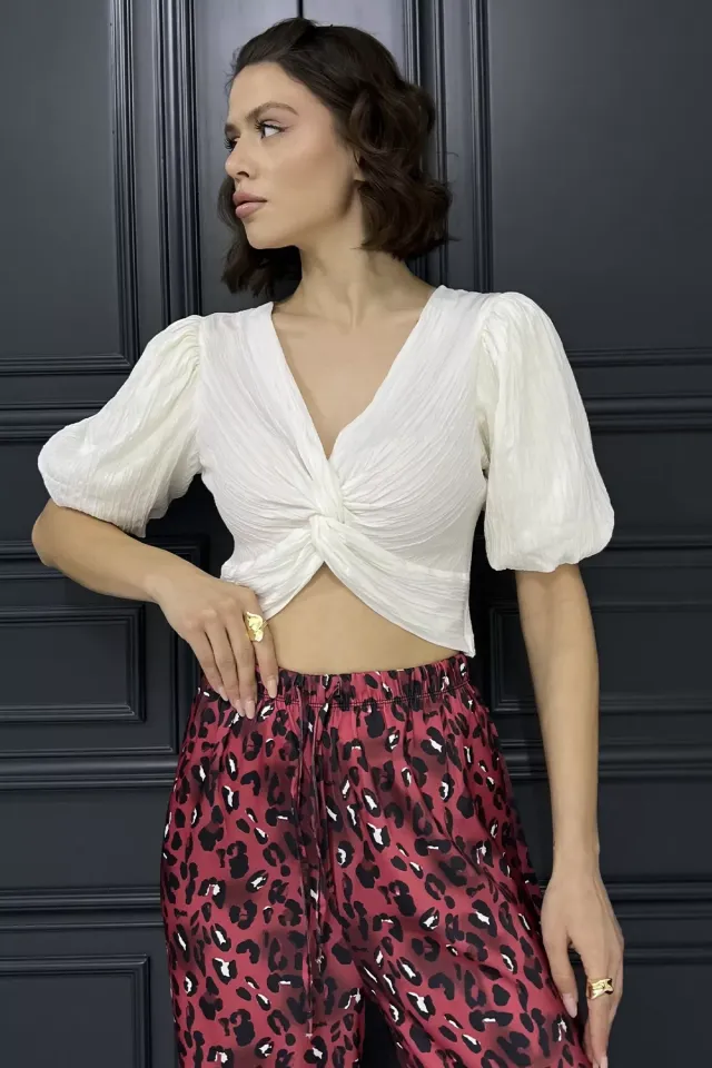 Kadın Ön Düğüm Detaylı Yan Fermuarlı Balon Kol Crop Top Bluz Krem