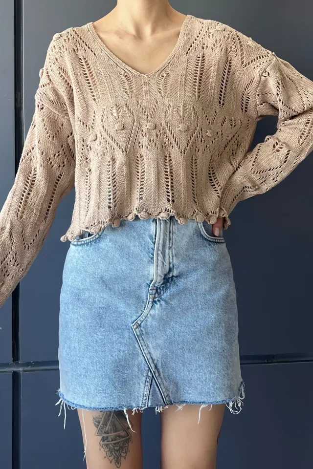 V Yaka Ajurlu Kadın Crop Top Bluz Bej